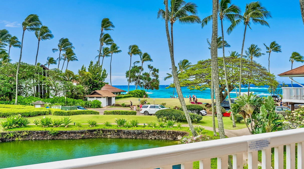 One of two private lanai's with ocean views